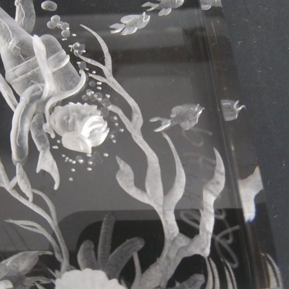 Lucite Reverse Carved Paperweight Sculpture signed Leah underwater scene scuba - Picture 6 of 15